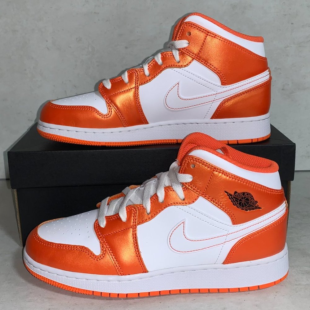 Jordan 1 Mid Metallic Orange GS Size 6Y/ 7.5W